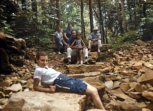  Dora Lieberman in the foreground.  In the back it's Stan Dumes on the left, then Freda Dumes. Ben Karp is holding (probably) Sol and I think it's Uncle Louis on the right.